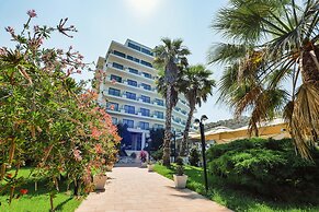 Rapos Resort Hotel