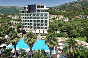 Rapos Resort Hotel