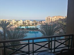 Sea view apartment with private beach