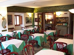 Hotel Ai 4 Camosci