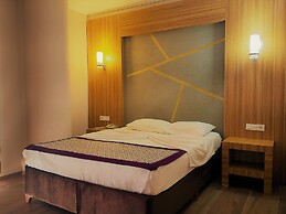 Dionisus Hotel