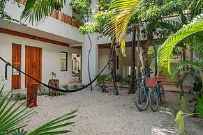 Niik Tulum
