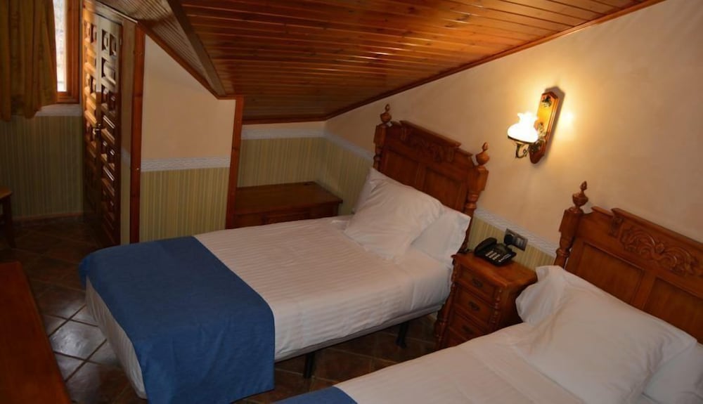 Hostal La Font