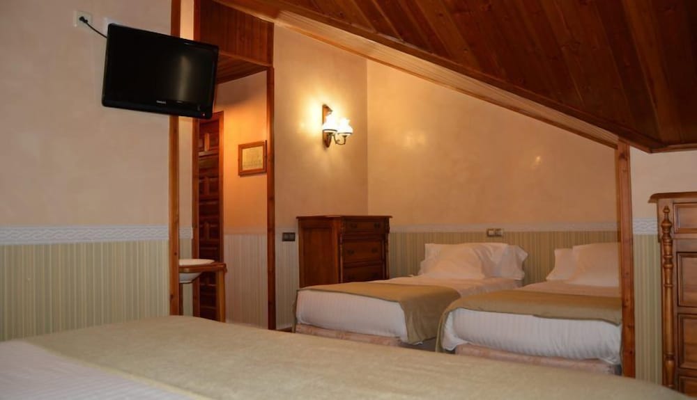 Hostal La Font