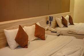 Red Chilies Hotel