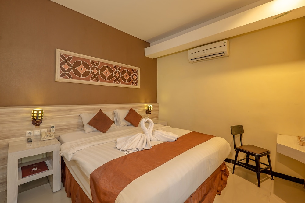 Red Chilies Hotel