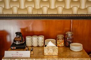 Red Chilies Hotel