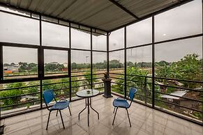 Red Chilies Hotel