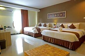 Red Chilies Hotel