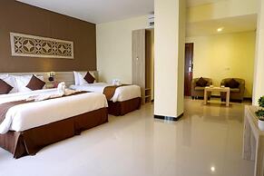 Red Chilies Hotel