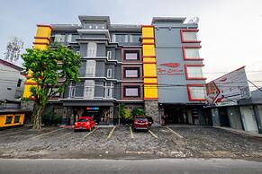 Red Chilies Hotel