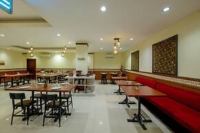 Red Chilies Hotel