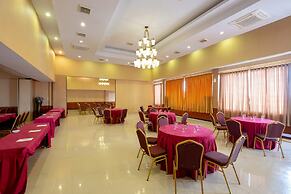 Red Chilies Hotel