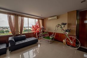 Red Chilies Hotel