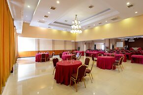Red Chilies Hotel