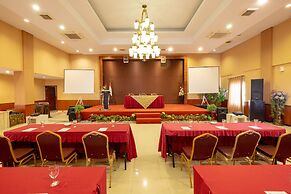 Red Chilies Hotel