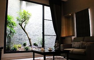 Yin Shui Han Motel