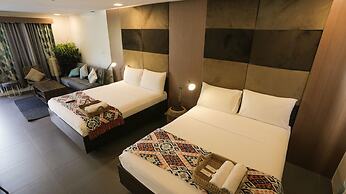Treetop Suites