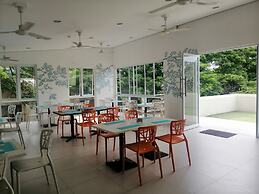 Treetop Suites
