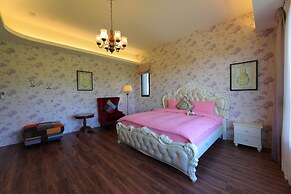 Floral Land B&B
