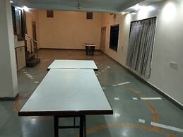 JK Rooms 122 Shaheen Lodging & Boarding