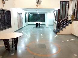 JK Rooms 122 Shaheen Lodging & Boarding