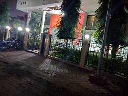 JK Rooms 122 Shaheen Lodging & Boarding