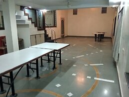 JK Rooms 122 Shaheen Lodging & Boarding