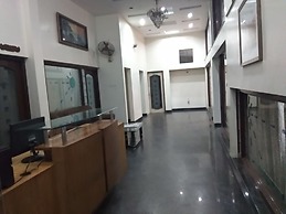 JK Rooms 122 Shaheen Lodging & Boarding