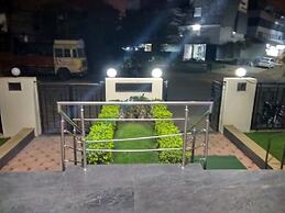 JK Rooms 122 Shaheen Lodging & Boarding