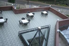 soluxe club nairobi