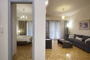 Koukaki Deluxe Apt at Syggrou-Fix