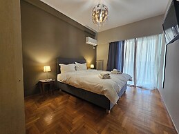 Homely Stay at Acropolis Museum