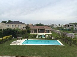 Casa en Garin