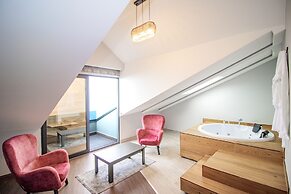 Peerless Villas Hotel