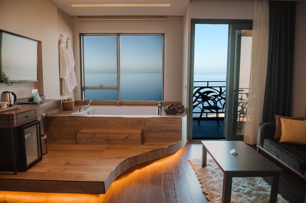 Peerless Villas Hotel
