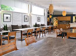 Dorman Suites Hotel