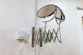 Evianne Boutique Hotel