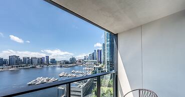Melbourne Private Apartments - Collins Wharf Waterfront, Docklands
