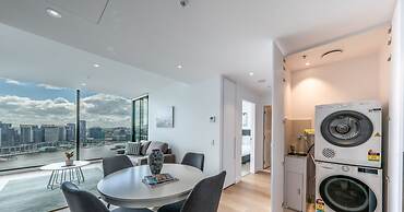 Melbourne Private Apartments - Collins Wharf Waterfront, Docklands