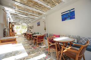 Moshinos Otel