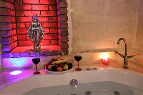 Orion Cave Hotel