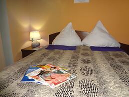 Little Hotel - Hostel