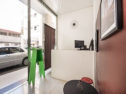 OYO 443 Maria Cristina Arcade Suites
