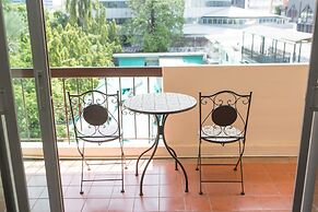Le Vanvarothai Saladaeng Residence