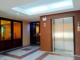 Le Vanvarothai Saladaeng Residence
