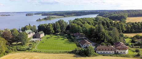 Engsholms Slott - Adults Only