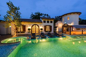 Villa Seville