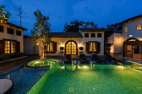 Villa Seville