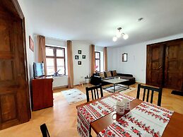 Casa Roth Apartments